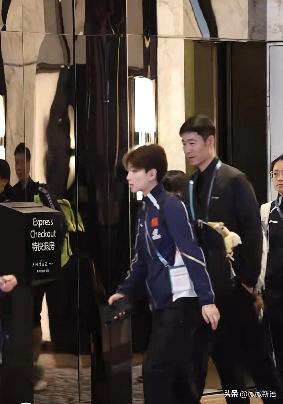 王励勤也去澳门了。
今天是澳门世界杯的首个比赛日，第一阶段是小组赛，在第一轮比赛