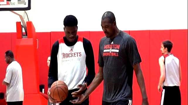 NBA最残酷的真相，是你以为的下限，其实是你达不到的上限。
 
湖人惜败魔术赛后