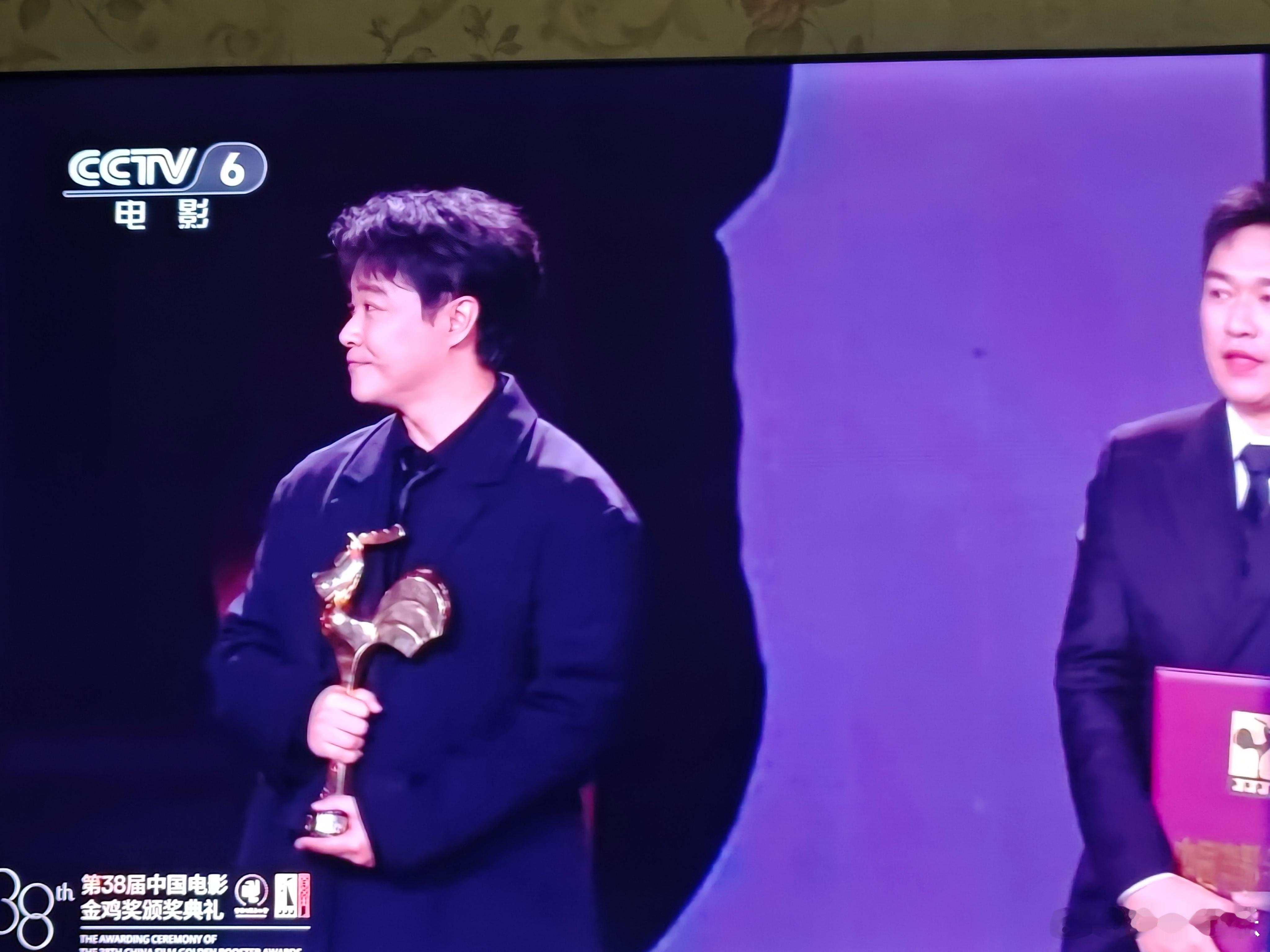 每届电影节奖项都会有争议，今年金鸡奖也不例外，最大争议应该是最佳导演奖给了陈思诚