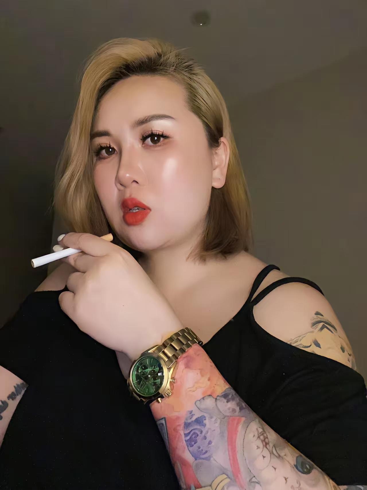 男人结婚是找贤妻良母、找志同道合的人生伴侣，不是找保镖，更不是让自己给别人当陪练