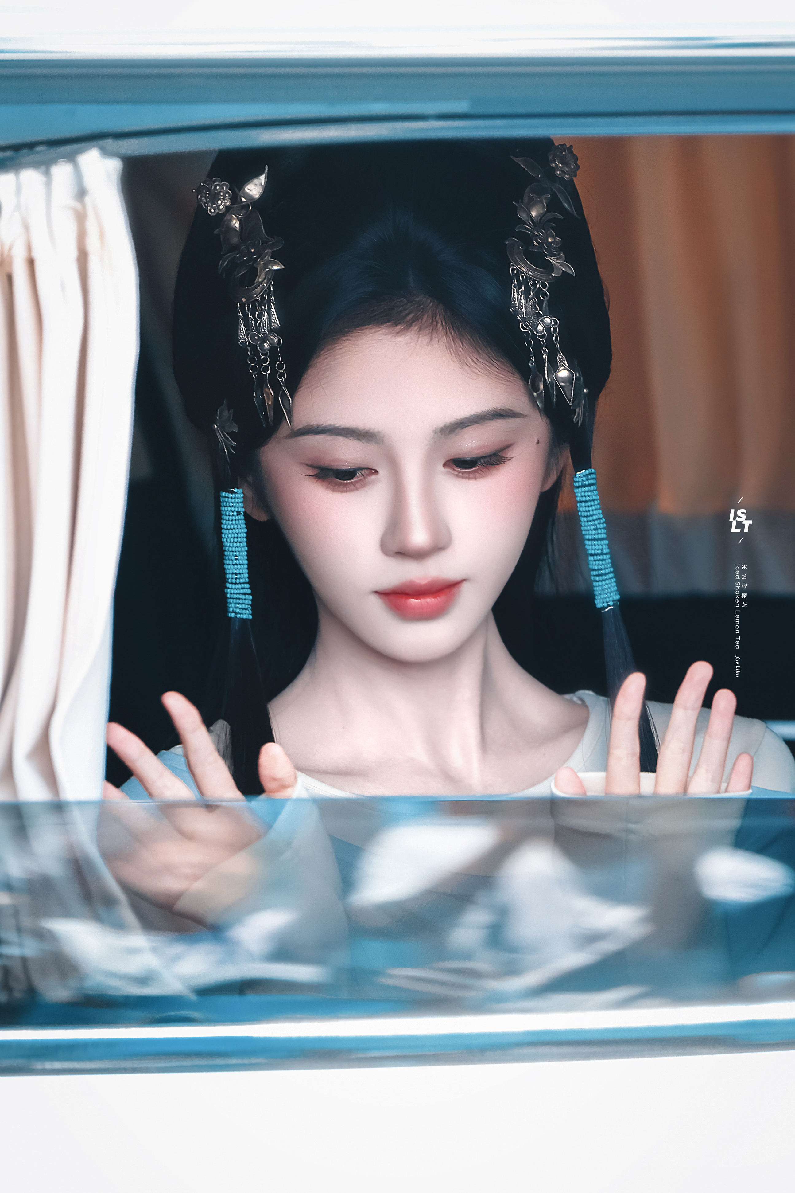 鞠婧祎苏绿夏 jjy鞠婧祎万花世界 所有的晦暗都留给过往 从遇见你开始 凛冬散尽