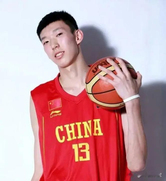 有。
现在排名前十的队伍已经定了。
上海队。
广厦队。
深圳队。
北京队。

最