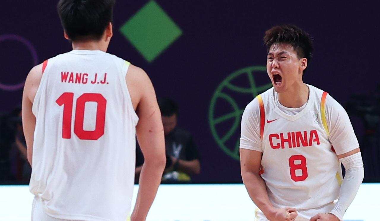 明天12月1日中国男篮打败韩国男篮的取胜之匙！
客场作战首先是精气神！意志品质要