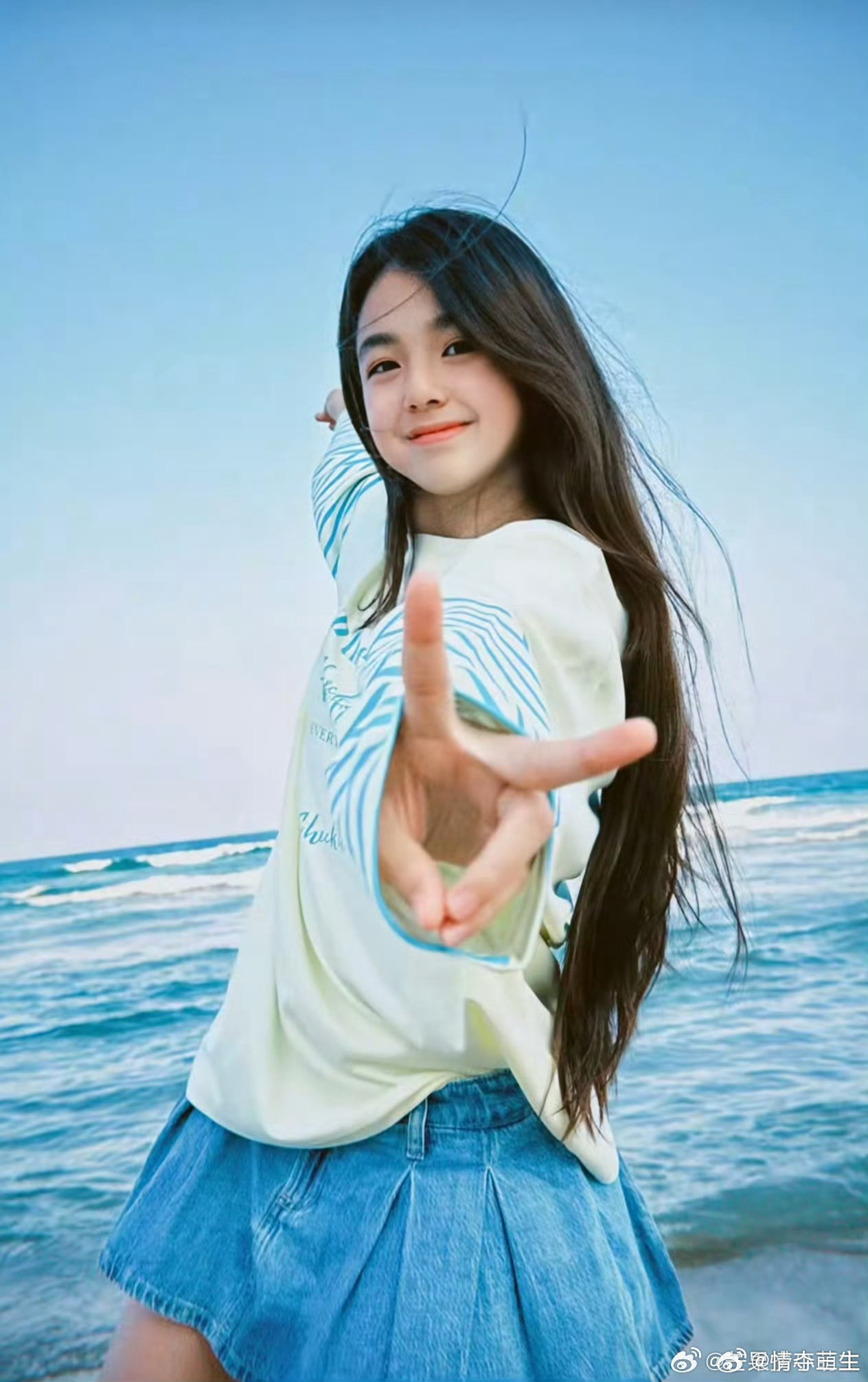 小泡芙颜值小泡芙好美好甜，星二代很难见到不走美式风格的了 