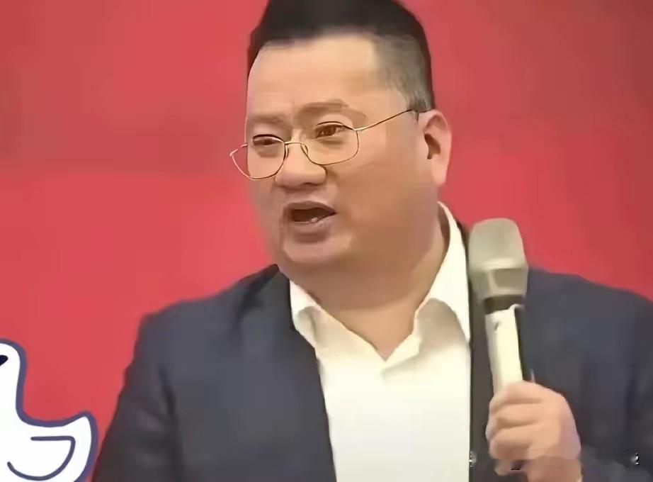 王冲大师的神预言不准了，我看老特今天还活跃得很呢。