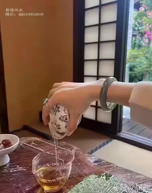 人敬人，敬的是人品；人帮人，帮的是情分；人教人，交的是智慧；人比人，比的是志气；