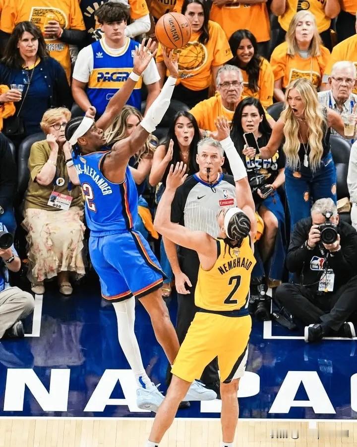 NBA总决赛，雷霆111-104战胜步行者，大比分2-2打平对手。

雷霆官方今