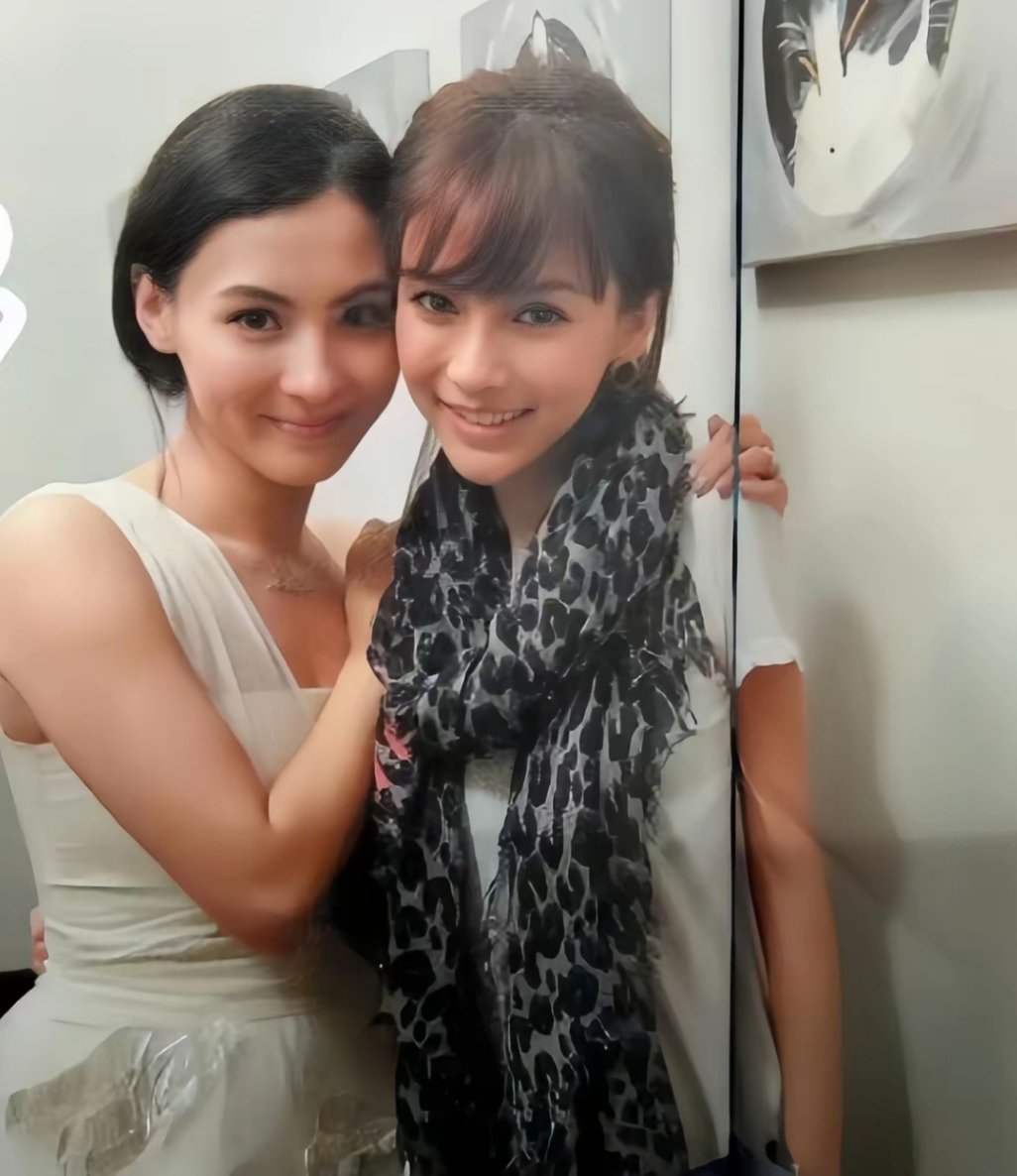 【张柏芝 Angelababy】女娲的左右护法 ·Angelababy带小海绵回