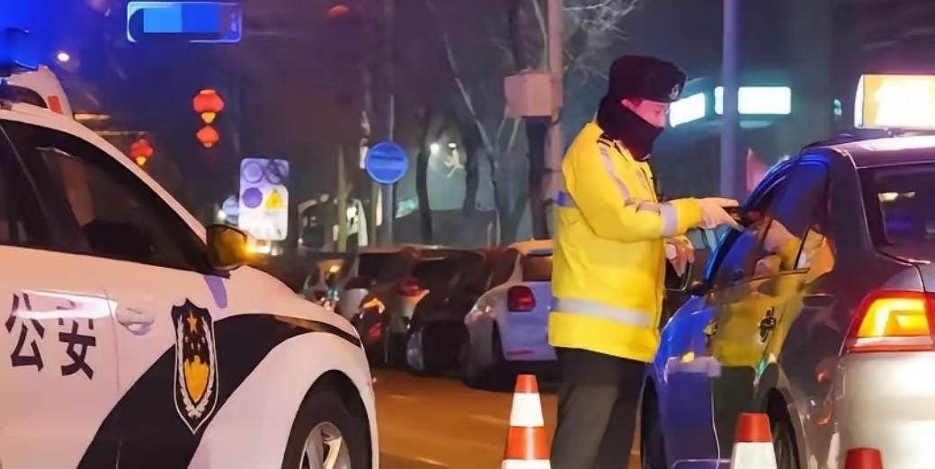 “害人害己！”湖北荆门，男子晚上在自家的卤肉店喝了2两白酒，心存侥幸驾车回家，结