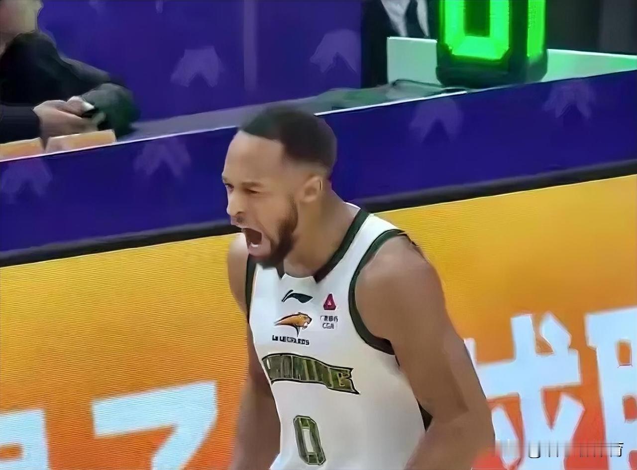 辽篮小外援杰隆布朗将会被裁掉？不得不说，在这一点上，他被放弃有点冤。
辽篮新签约