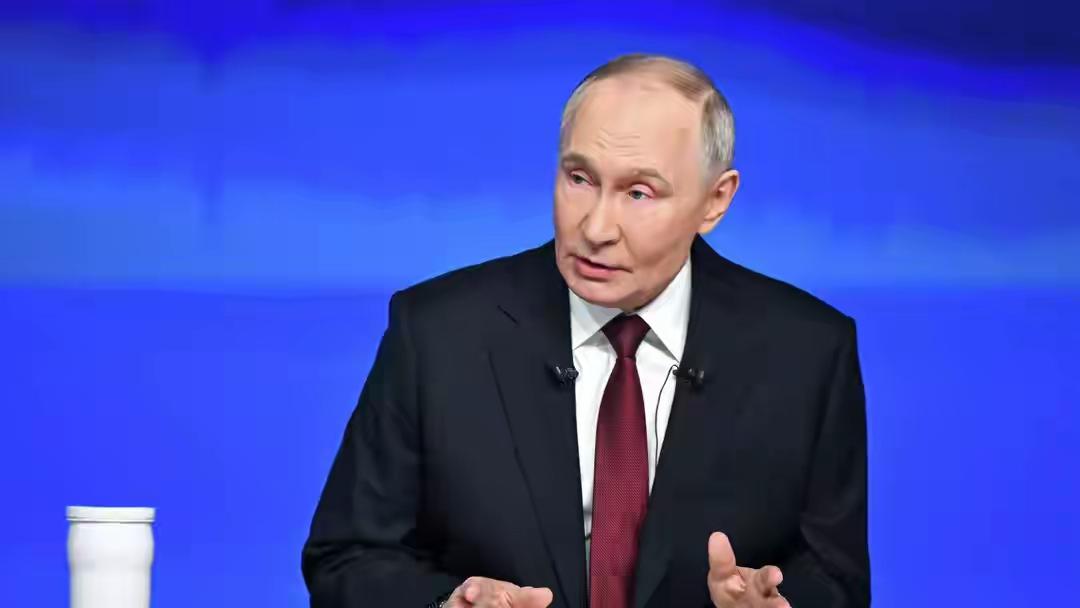 当地时间12月19日，俄罗斯总统普京举行年度记者会，开场便就俄乌冲突作出关键表态