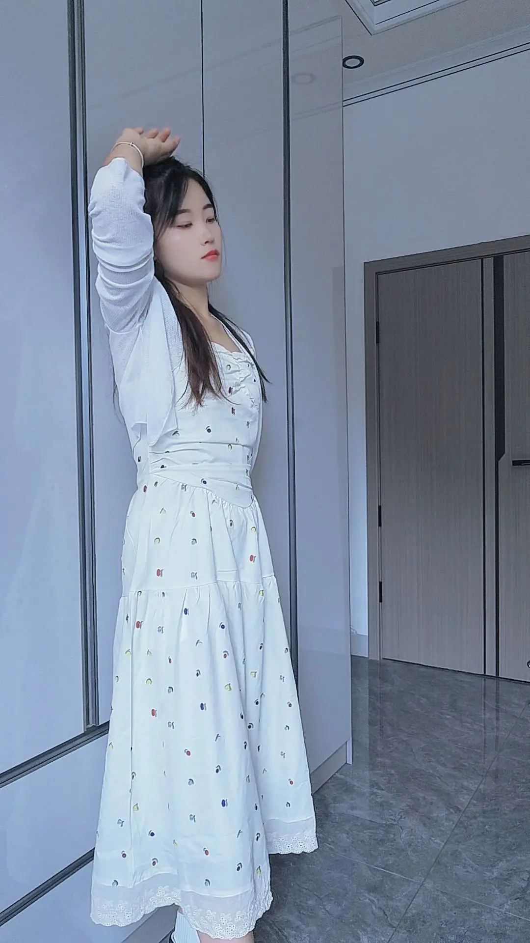 时间在变，人也在变，唯一不变的是再也回不到从前了，曾经的那个自己，再也回不去了