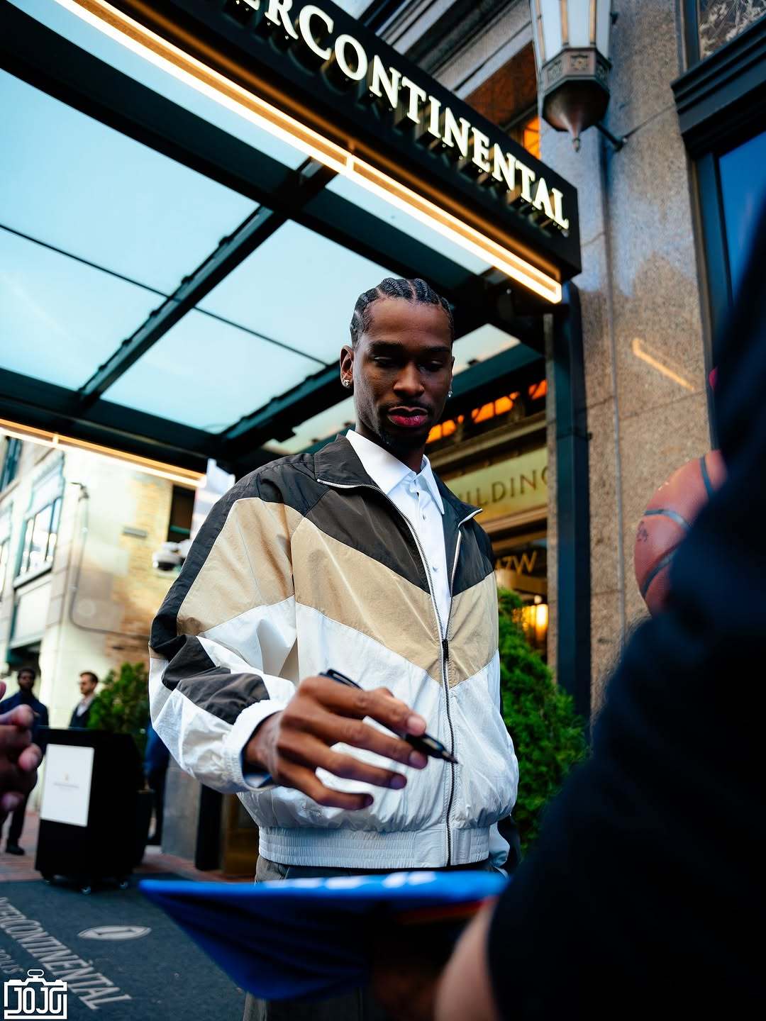 杰伦威廉姆斯的摄影师Jojo晒照更新作品：新赛季揭幕周，五天三城雷霆战胜老鹰nb