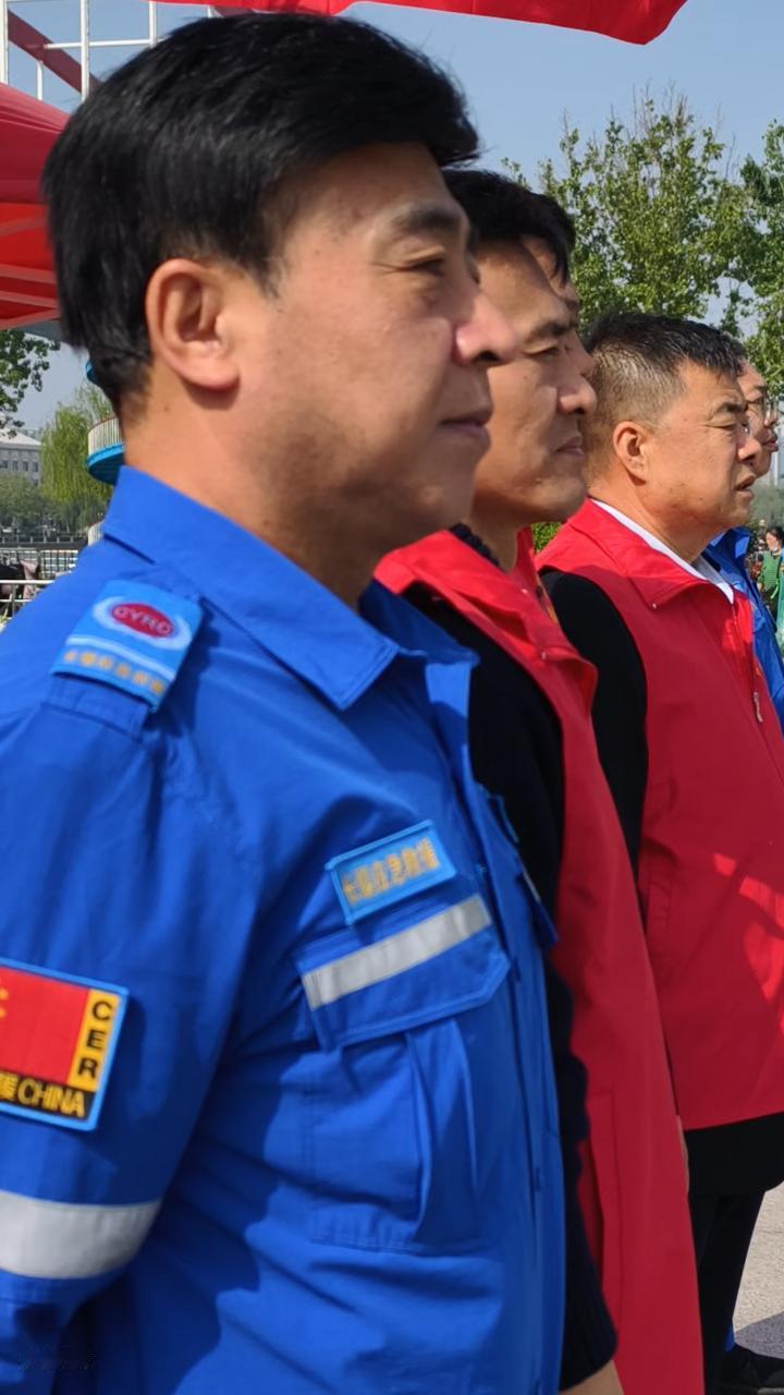 今天2026年4月18日星期六在德州城市中心广场春风送暖，志愿同行这个活动。这个