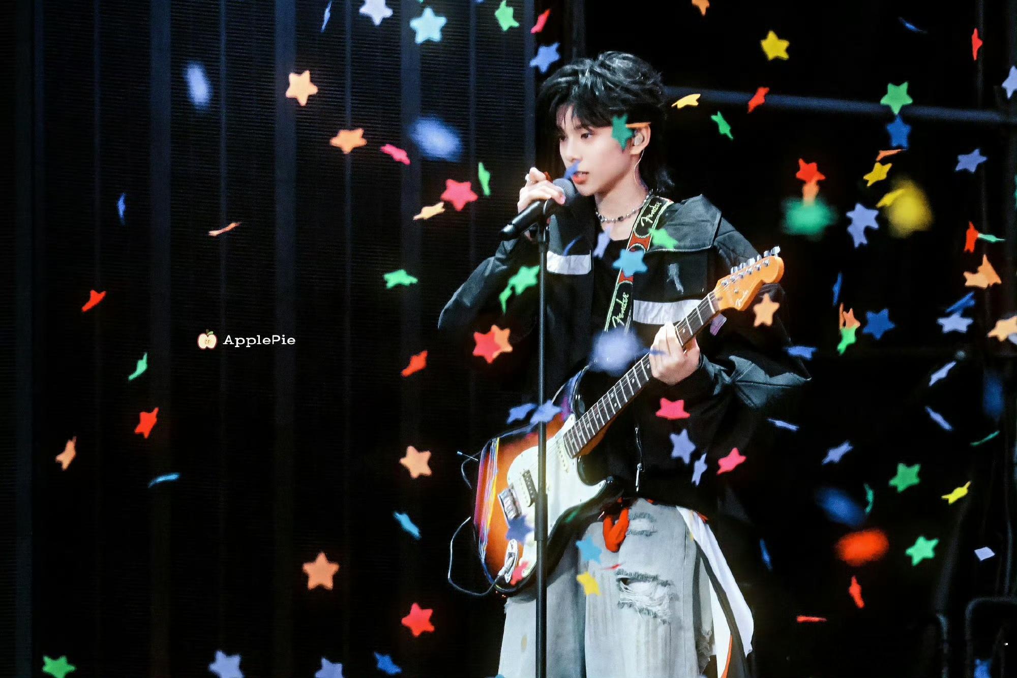 陈思罕爱豆味好浓 说实话 爱豆味这个真的是与生俱来的 