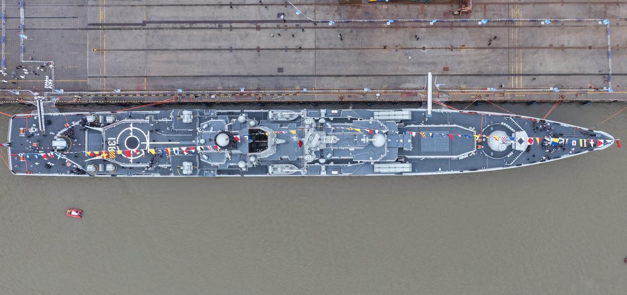 估计现代级怎么也想不到，自己会成为2026年的海军节活动主角。

现代级的基本特