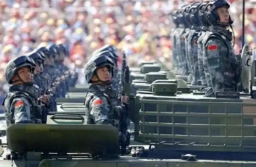 美伊这一场军事较量，彻底让全世界警惕中国！它们不约而同地问出了一个极其核心的问题