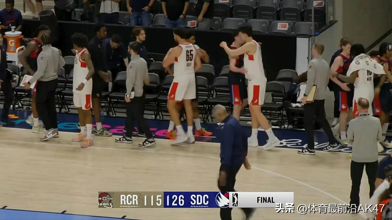 杨瀚森背靠背砍下两双，出场30分钟拿到16分13 篮板3助攻1盖帽。本场比赛杨瀚