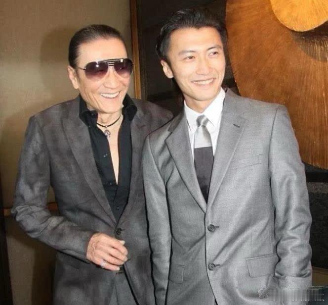 87岁的谢贤太潮了！ ​​​