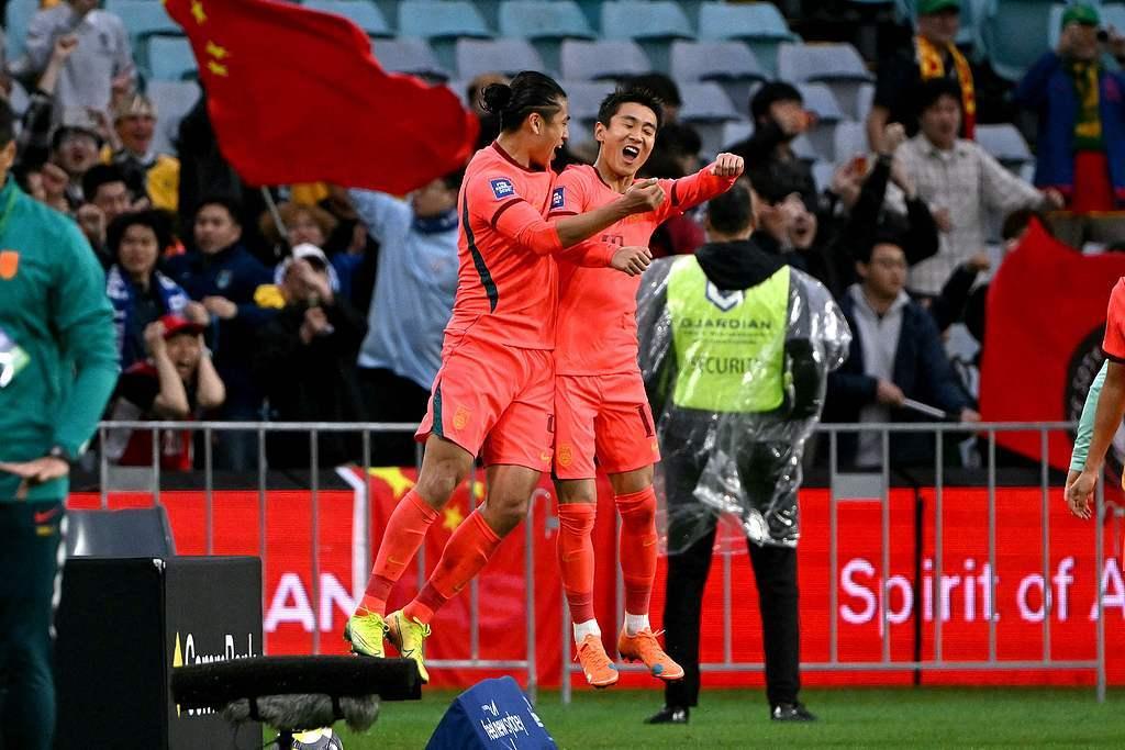 国足赢了！中国男足2-0击败美加墨世界杯参赛队伍

现在除了嘲讽，好像没人看好这