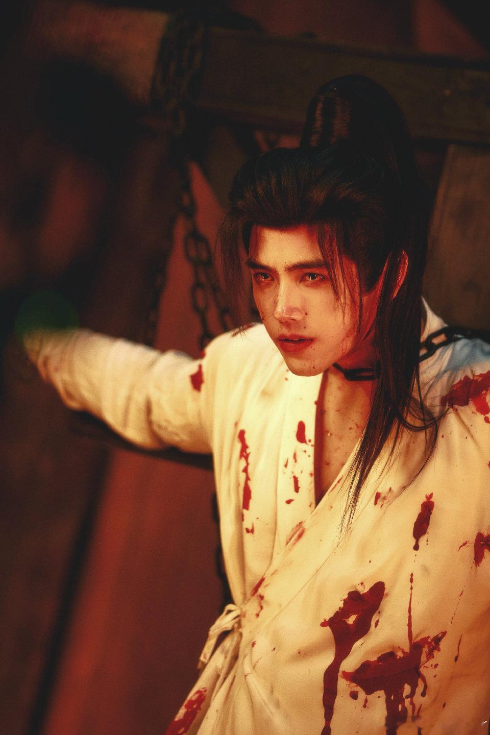 陈飞宇晒白日提灯收官长文陈飞宇晒《白日提灯》收官长文+段胥18宫格照，段胥后会有