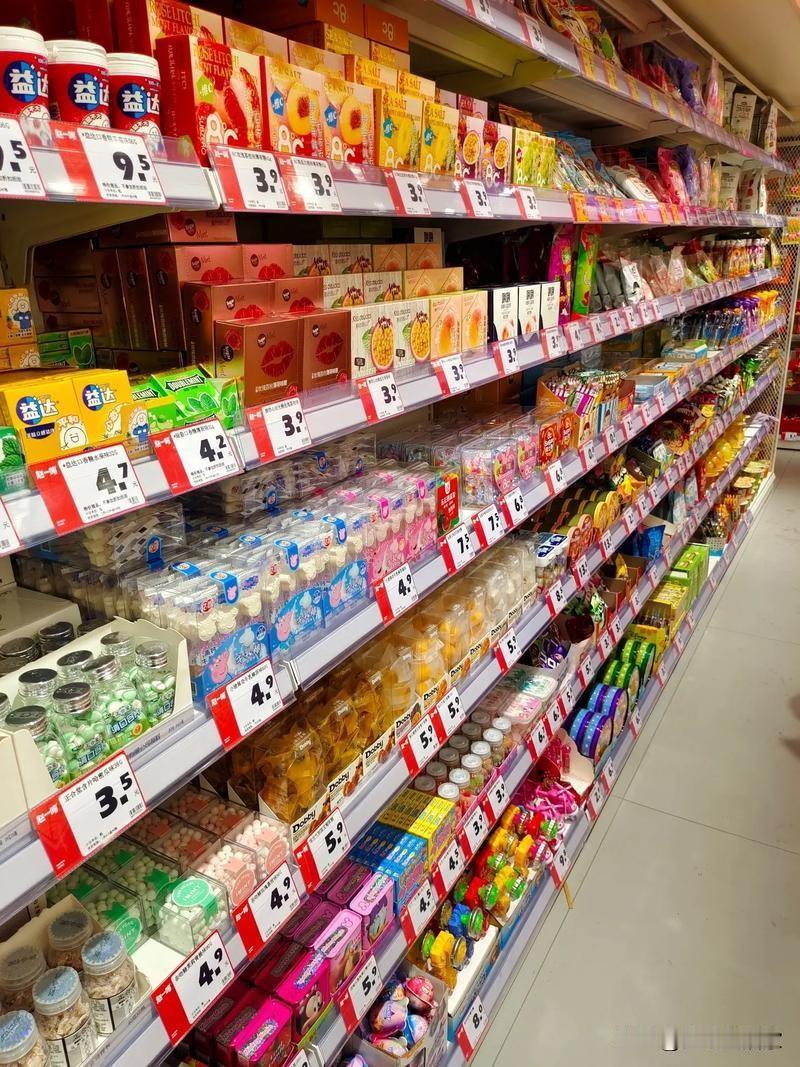 赵一鸣零食，看着卖得那么便宜，真的很赚钱吗？
 
身边一件事挺震撼我的，之前一位