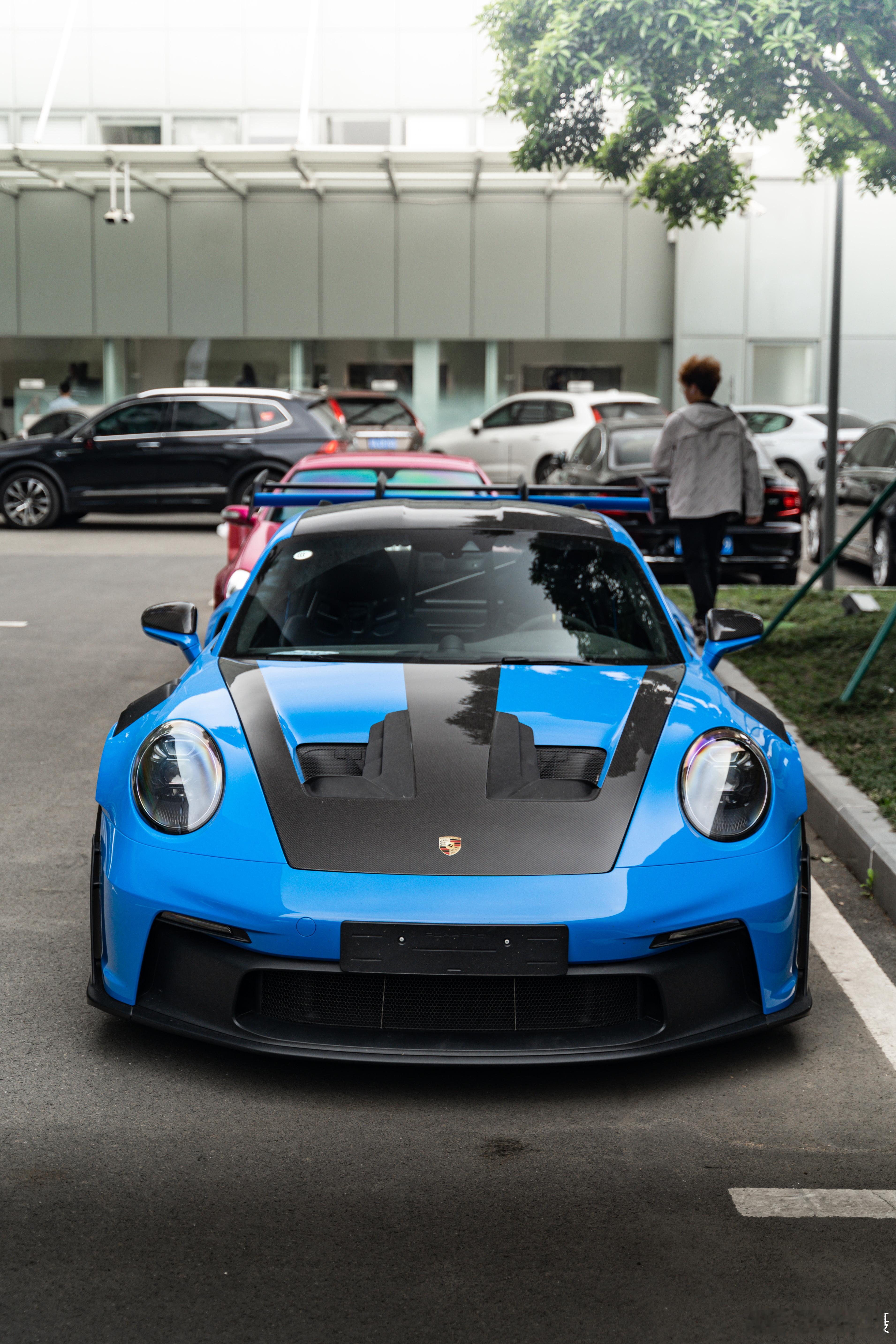 Porsche 911(992) GT3RS成都市首台992 GT3RS?📷：