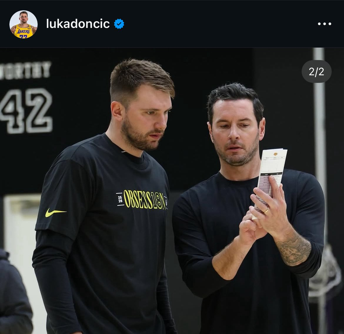 东契奇：我接受了雷迪克建议，多传球，只出手了15次 湖人末节逆转独行侠 詹姆斯末