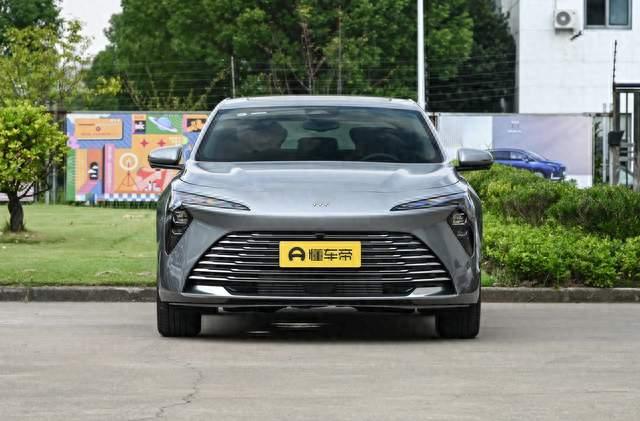 金秋试驾手记：15万预算选燃油轿车，看看2026款别克君越