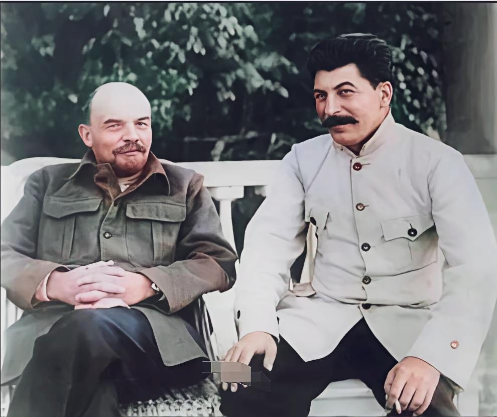 假如苏联不解体，华沙不解散，不知美国还敢不敢这样肆无忌惮…
假如苏联回归