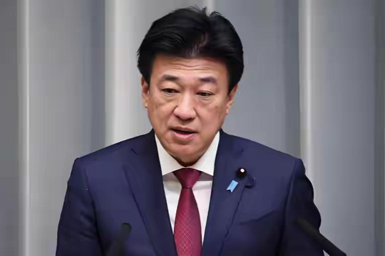 近日，日本政坛出现了一系列令人震惊的动向，尤其是高市早苗的表现，正引发一场前所未