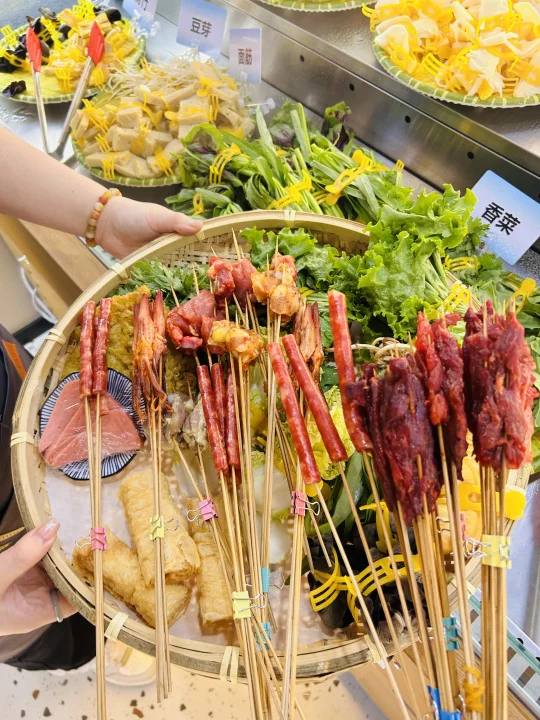 乌鲁木齐私藏！克西街让我实现米线炸串自由