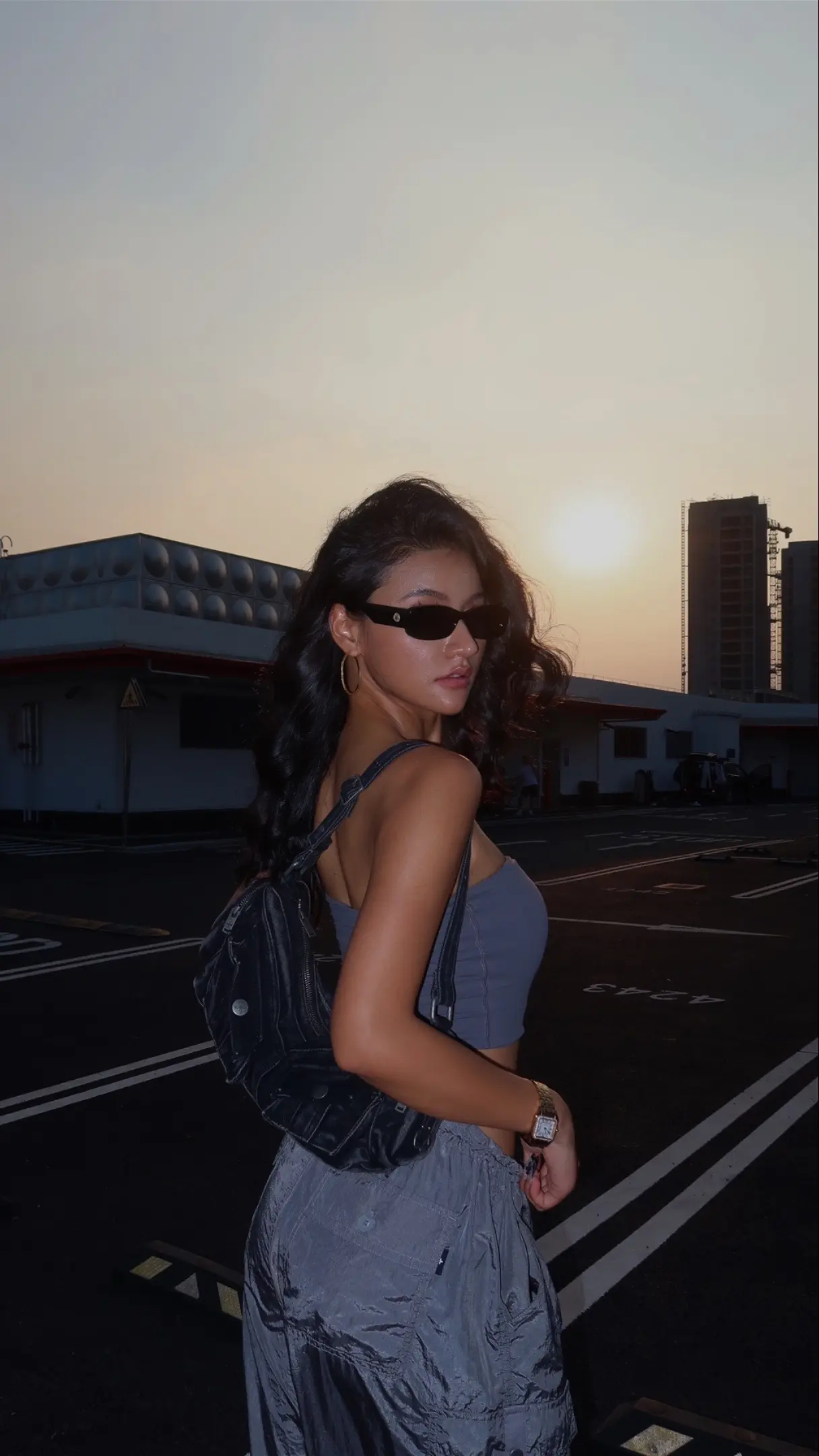 夏末。