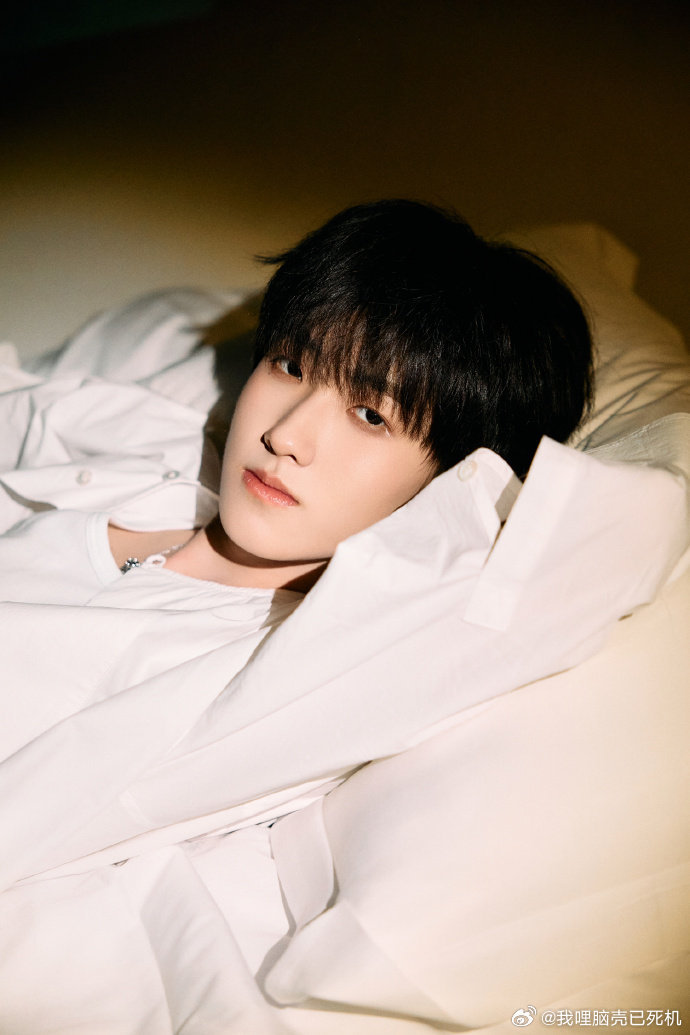 左奇函16岁生日发文左奇函16岁生日照 左奇函16岁生日发文，左奇函16岁生日照