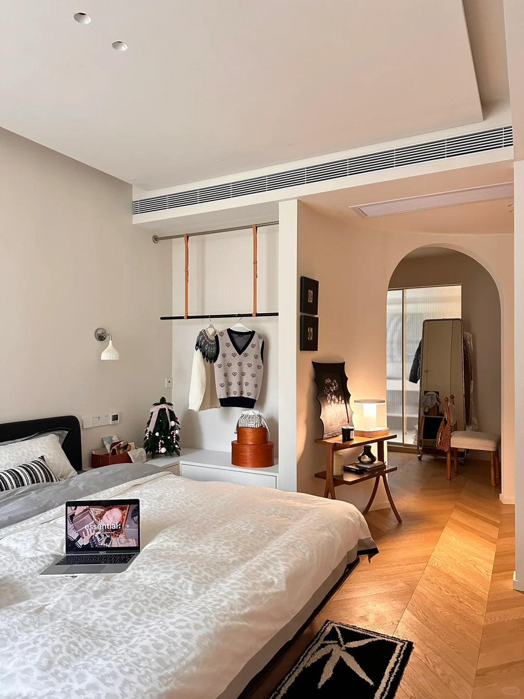 这个卧室有个缺点，就是只有我能睡到～附图纸