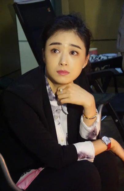 34集谍战剧，蒋欣邢佳栋领衔主演，豪华神仙演员阵容，剧情环环相扣，收视强劲，剧荒