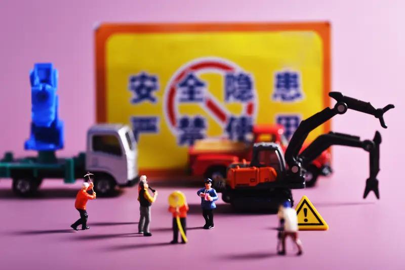 1月18日15时许，内蒙古包头市包钢板材厂发生的爆炸事故太让人痛心了。截至19日