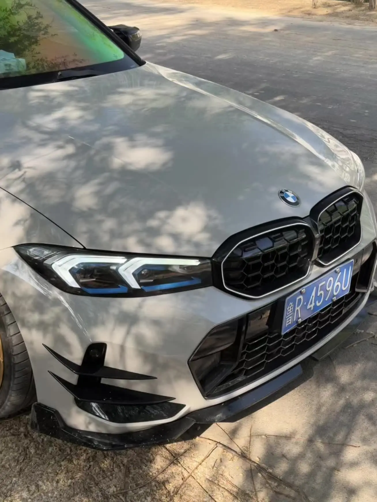 或许每个男孩子刚开始的梦想不是一套房，而是属于自己的一辆车