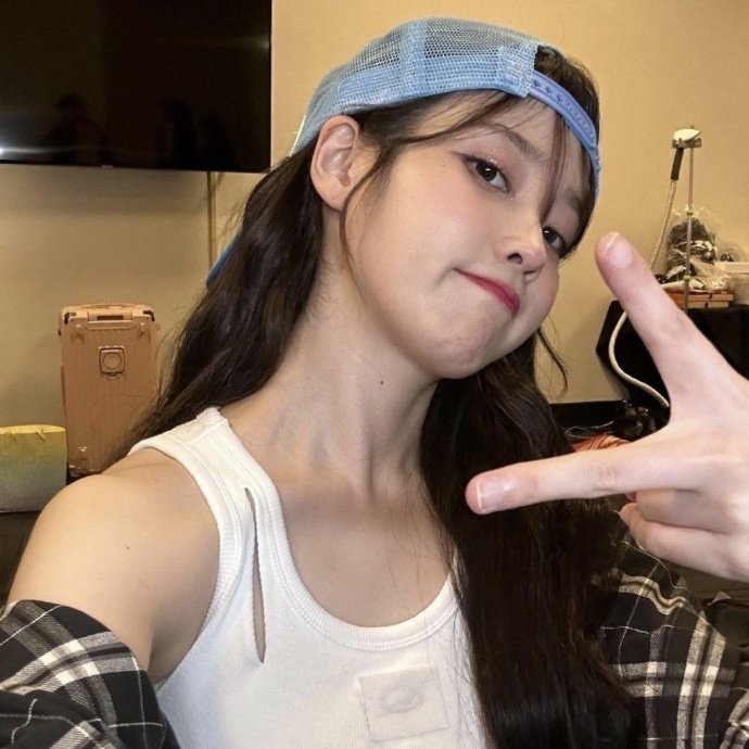 IU 人美歌甜 