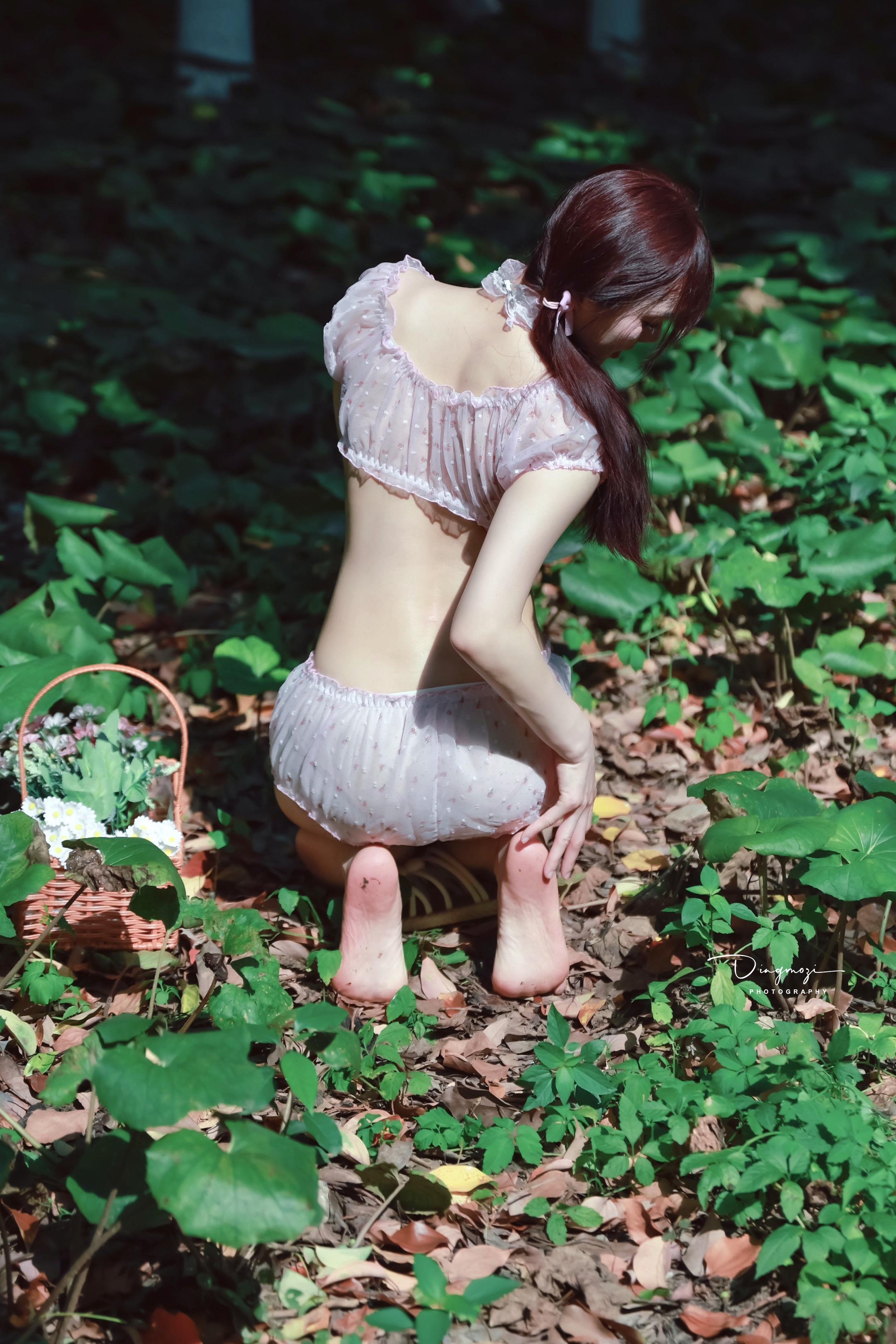 被阳光☀️晒透的夏天🍃。《森系少女纯欲写真》