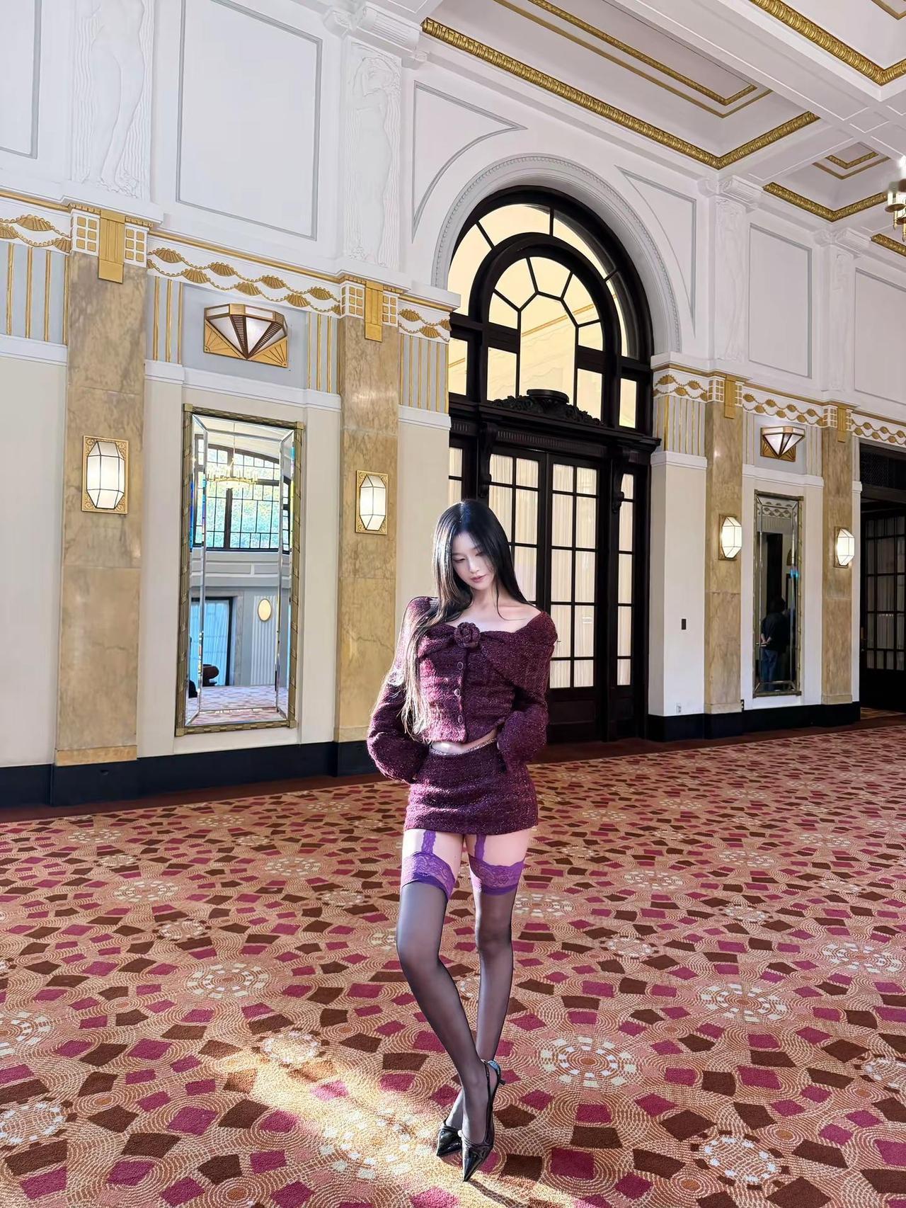 淡淡胭脂遮住了思绪