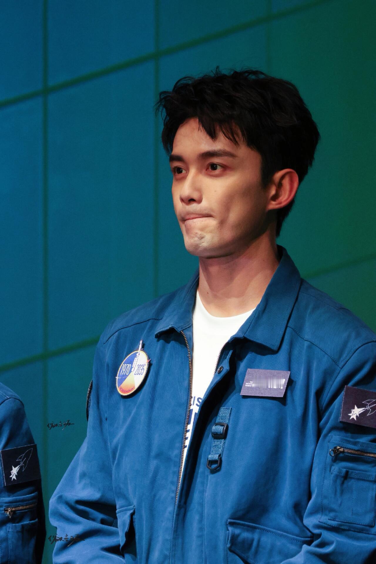 压力大的可以看看吴磊新片这段吴磊新片《群星闪耀时》这段“钱门弄火箭”太绝了！上一