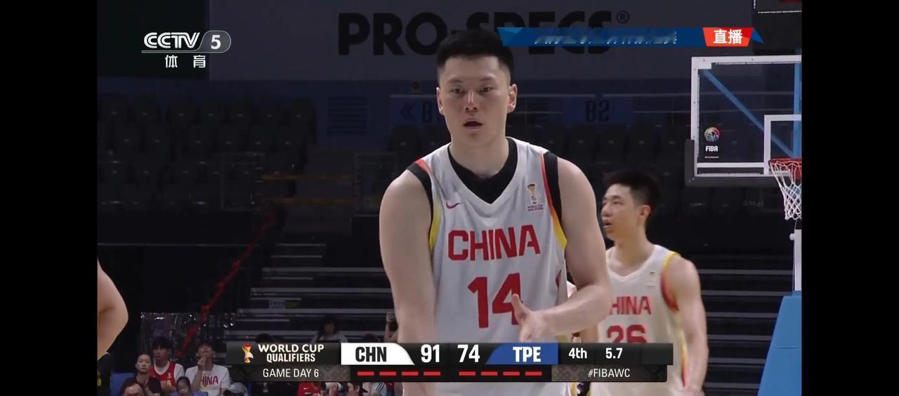 李弘权罚球！然后双方不打了！92：74，中国男篮战胜中国台北！赢下生死战！
万幸