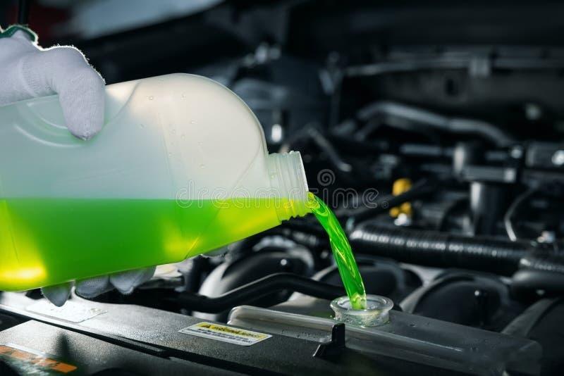🚗很多老司机都搞错！汽车防冻液&水箱散热冷知识，刷新认知👇❶ 防冻液其实是“