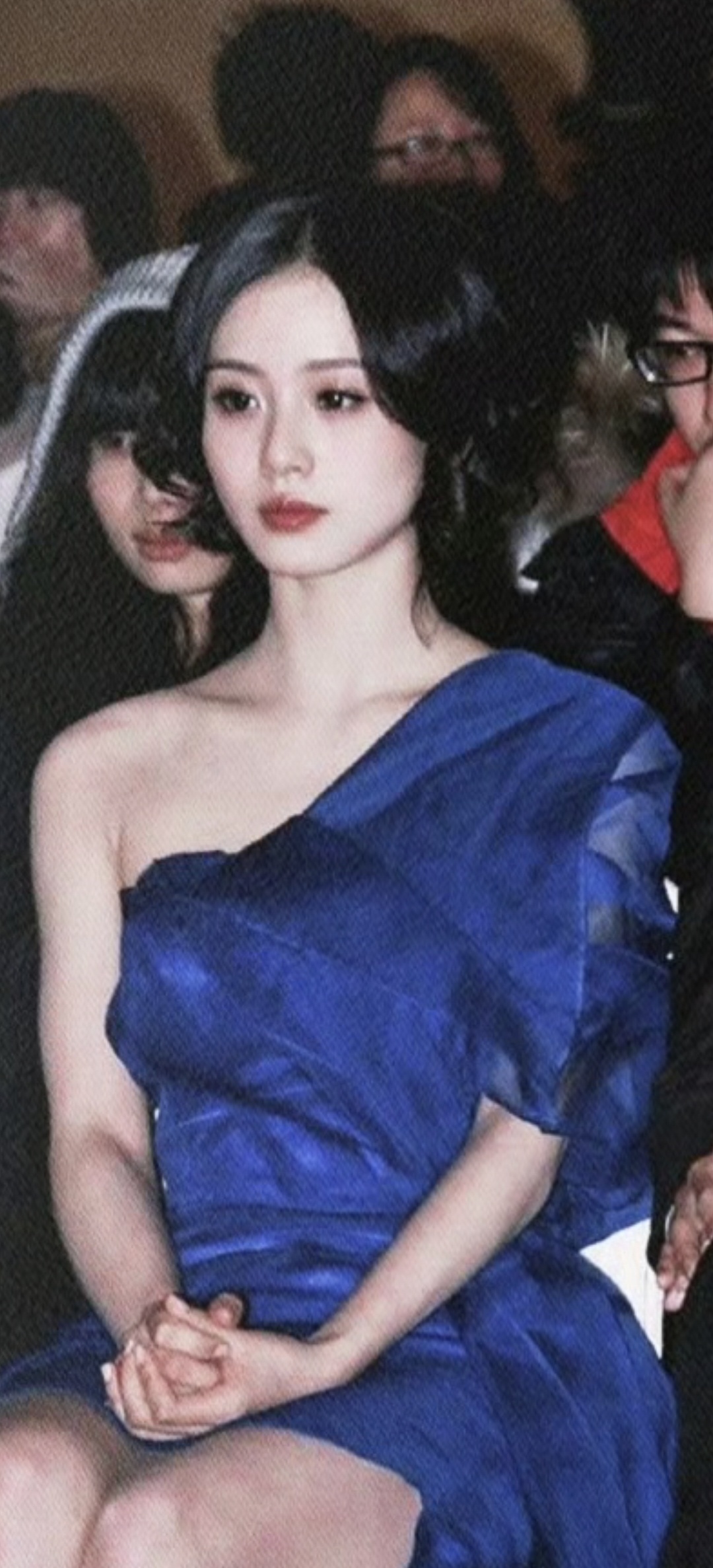 我很词穷世间言语好像描述不出她的美 ​​​