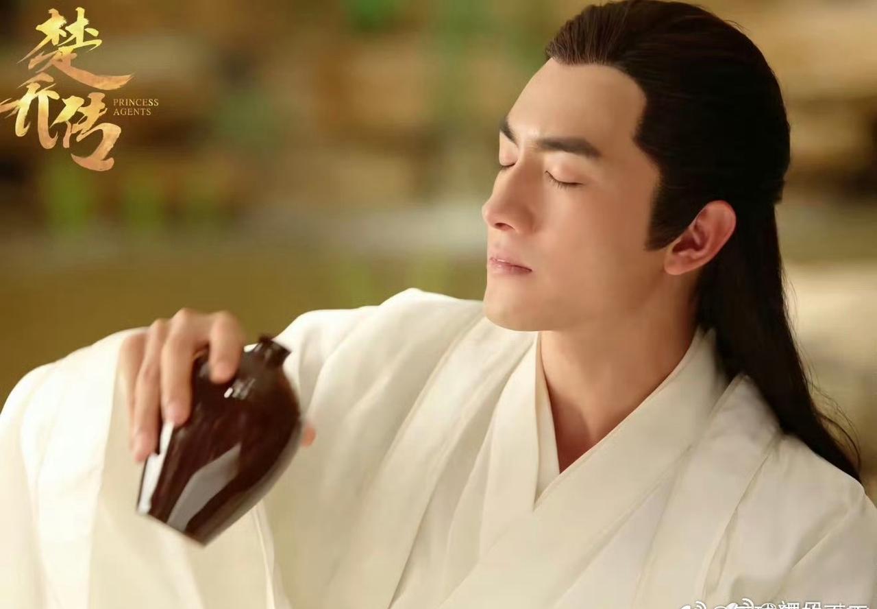 永远忘不了的是林更新为我们塑造的宇文玥，他己经超越了原著，像是仿佛真的来世上走过