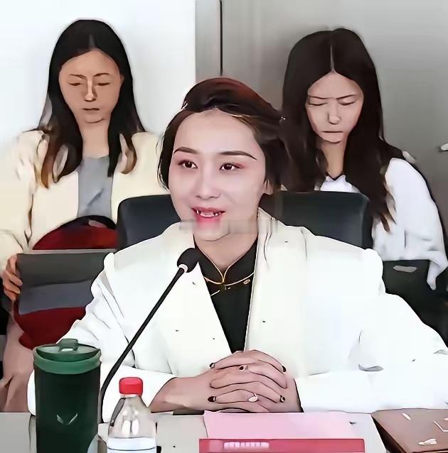 裴轶的胆子挺大！这是北京理工学大学法学院的院长李寿平，裴轶是李寿平的助理！这句话