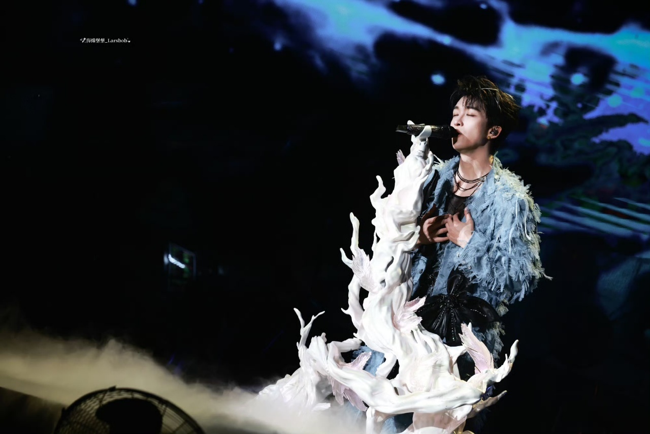 黄子弘凡演唱会体育场终章版 黄子弘凡鸟巢演唱会概念视频黄子弘凡鸟巢巡演宣传片概念