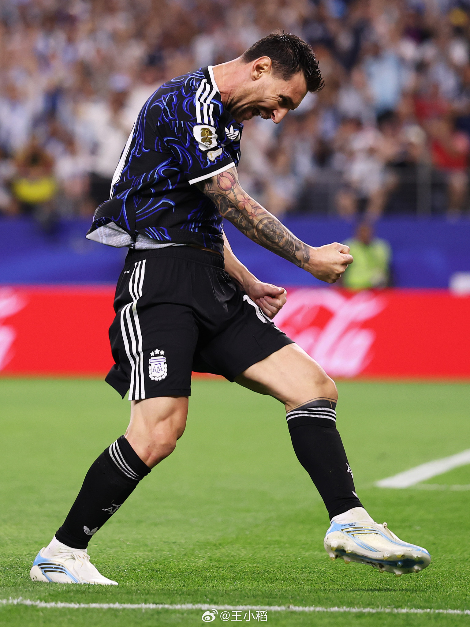 阿根廷任意球破门messi 