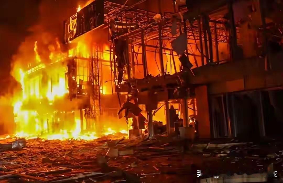 俄中将身亡仅2天，莫斯科再遇袭，普京火速下令，泽连斯基要惨了